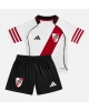 River Plate Hemmatröja Barn 2025-26 Kortärmad (+ Korta byxor)